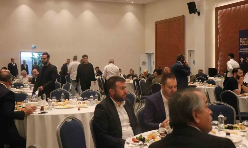 Abdulhamit Gül: Cumhurbaşkanımızın adaylığı için hukuki engel yok