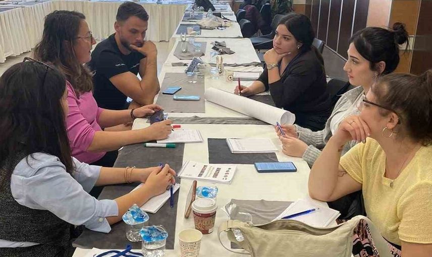Bitlis'te 5 ülkeden gençlik çalışanları buluştu