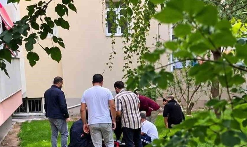 Batman'da ikinci kattan düşen genç kız hastaneye kaldırıldı
