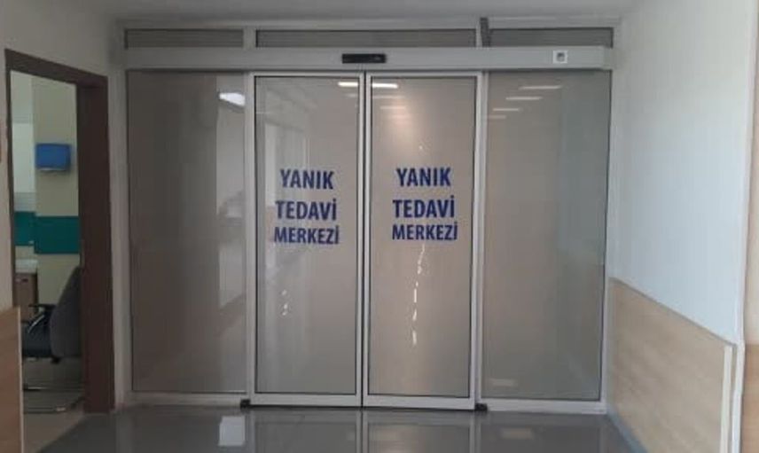 Anne, alevlere atlayarak kızını kurtardı: Yangında ikisi de yaralandı