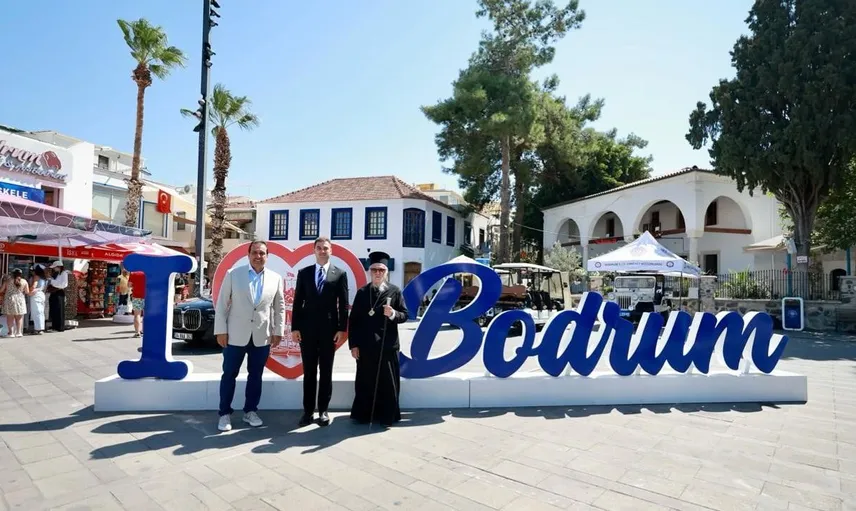 Fener Rum Patriği Bodrum'da tarihi ziyarette bulundu