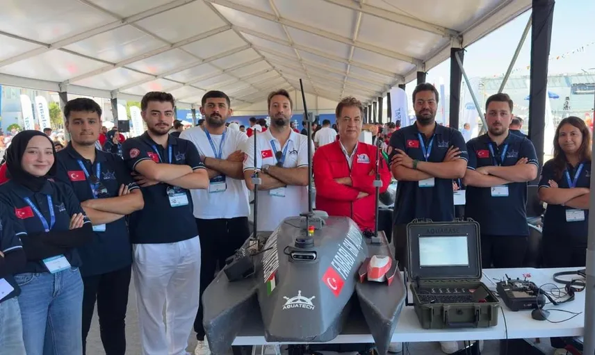 Sivaslı öğrencilerin insansız deniz aracı, TEKNOFEST'te başarıya imza attı