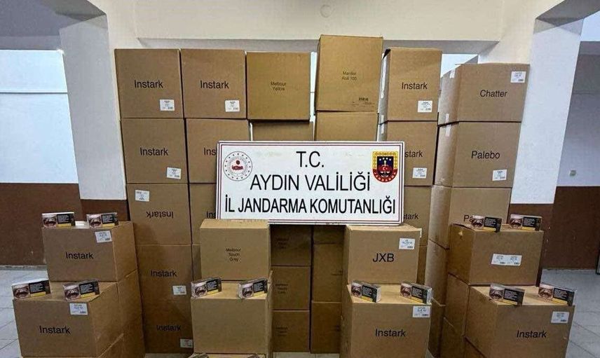 Aydın'da durdurulan araçtan 630 bin kaçak makaron ile 87,5 kg tütün ele geçirildi