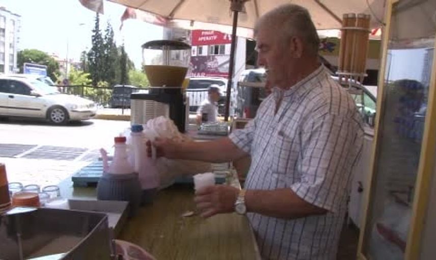 Aydın’da sıcak havalarda serinleme geleneği: Kar helvası