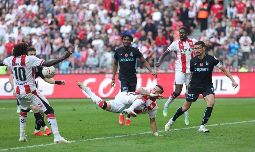 Trabzonspor'un Samsunspor'u rahat geçişi: 3-0'lık zafer