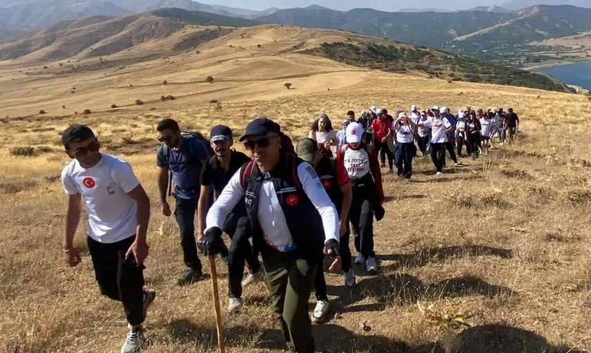 Doğa yürüyüşünde tarihin izleri keşfedildi: İncekaya Krateri'nde buluşma