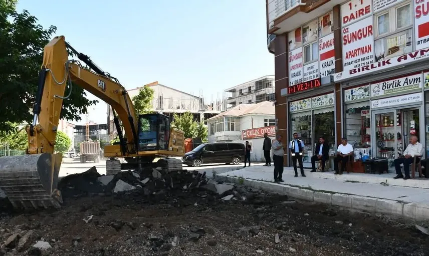 Patnos Belediyesi'nden Atatürk Mahallesi'ne ulaşım projeleriyle konfor artışı