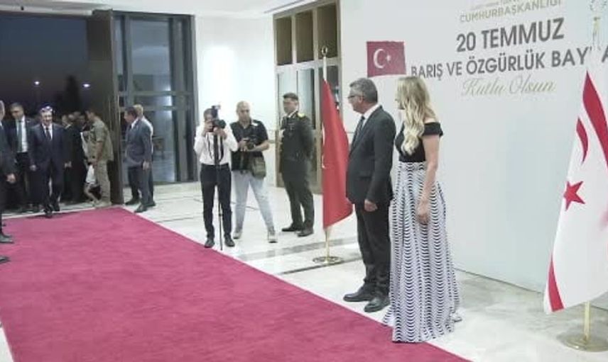 Kktc cumhurbaşkanlığında barış ve özgürlük bayramı resepsiyonu