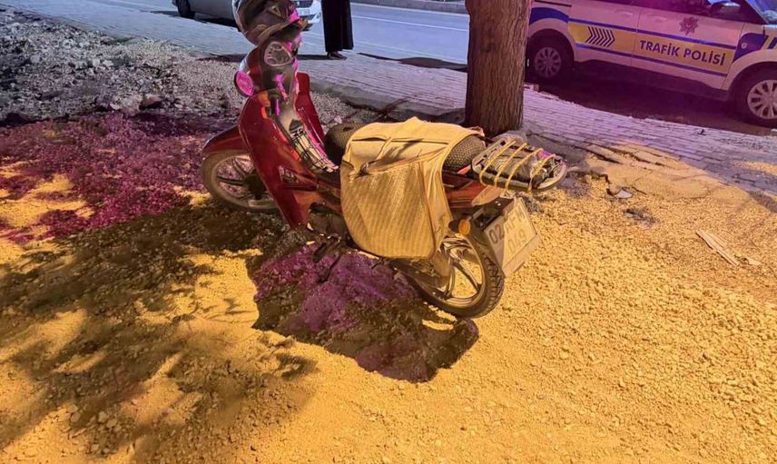 Adıyaman'da motosiklet ve otomobil çarpıştı: iki kişi hastaneye kaldırıldı