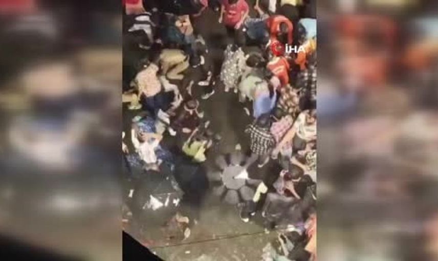 Kalküta'daki festivalde yaşanan izdihamda can kaybı artıyor