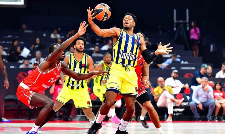 Fenerbahçe Euroleague Süper Kupa'da Olympiakos'a son dakika farkıyla kaybetti