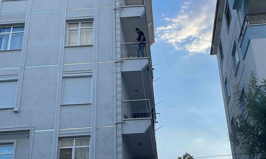 Karaman’da balkon kazasında hayatını kaybeden şahsın son anları