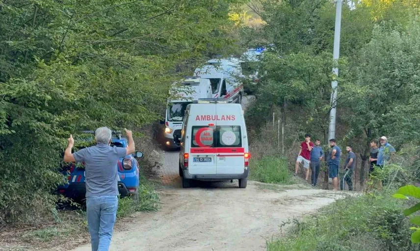 Fındık işçilerini taşıyan traktör devrildi: 18 kişi yaralandı
