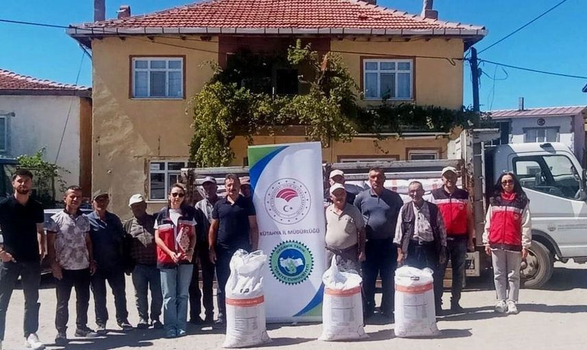 Kütahya'da organik tarım çalışmaları hız kazanıyor: Karbasan köyüne gübre desteği