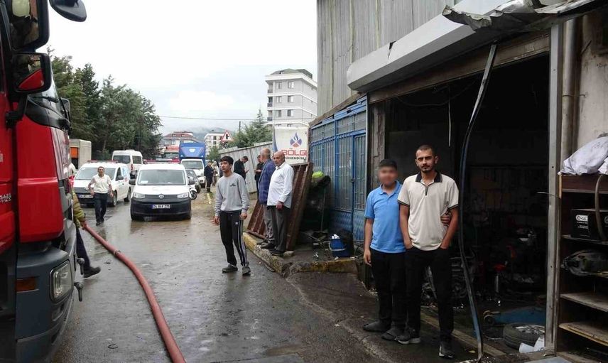 Kentsel dönüşüm çalışmaları sırasında yangın paniği: 1 kişi hastaneye kaldırıldı