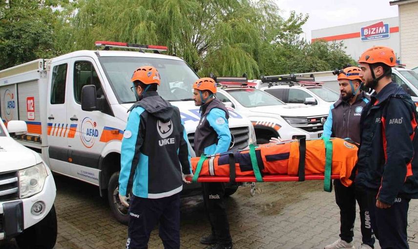 Bingöl'de 57 bin öğrenciyle deprem tatbikatı gerçekleştirildi
