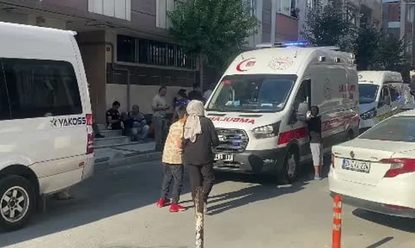 Gaziosmanpaşa'da evde bir kişinin cesedi bulundu: Boğazı kesilmişti