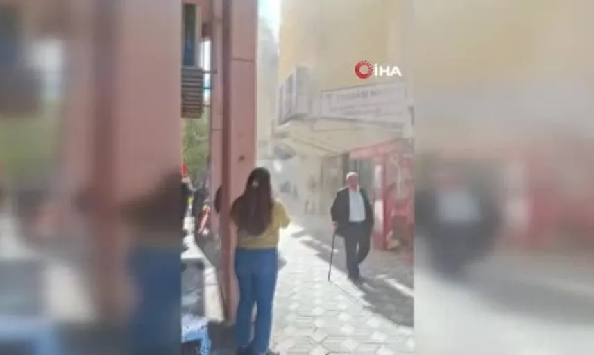 Eskişehir'de balıkçı dükkanında yangın paniği: İtfaiye hızlı müdahalede bulundu