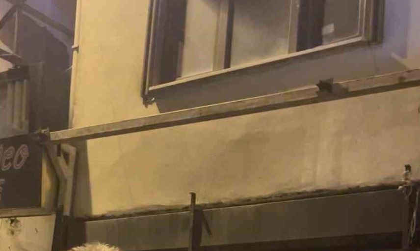 Bursa'da kavga anları kamerada: Polis müdahalesi sonrası iki şüpheli gözaltında