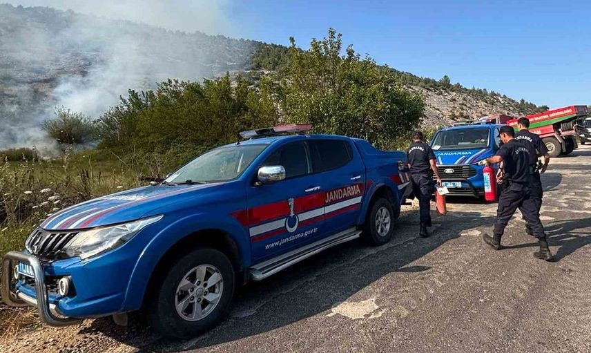 Bilecik'te biçme makinesinin kıvılcımı ormanı ateşe verdi, operatör gözaltına alındı