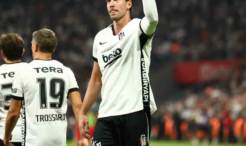 Dusan Vlahovic, Beşiktaş'taki ilk hat-trick'ini Çorum FK'ya karşı yaptı