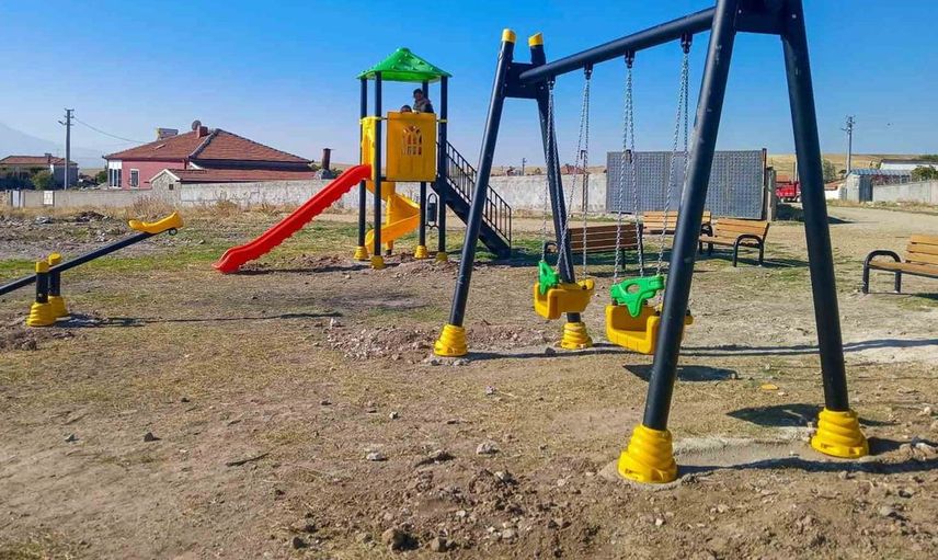 Aksaray'da köylerde oyun parkları ve sosyal donatılar çocuklar için hayata geçirildi