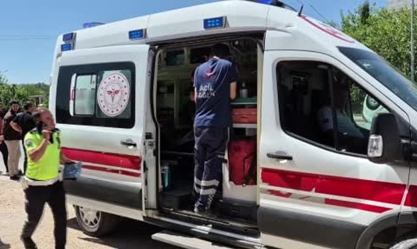 Adıyaman'da bariyerlere çarpan otomobil takla attı: 1 yaralı
