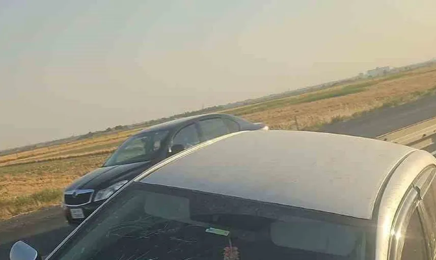 Mardin'de otomobil bariyerlere çarptı: sürücü hastaneye kaldırıldı