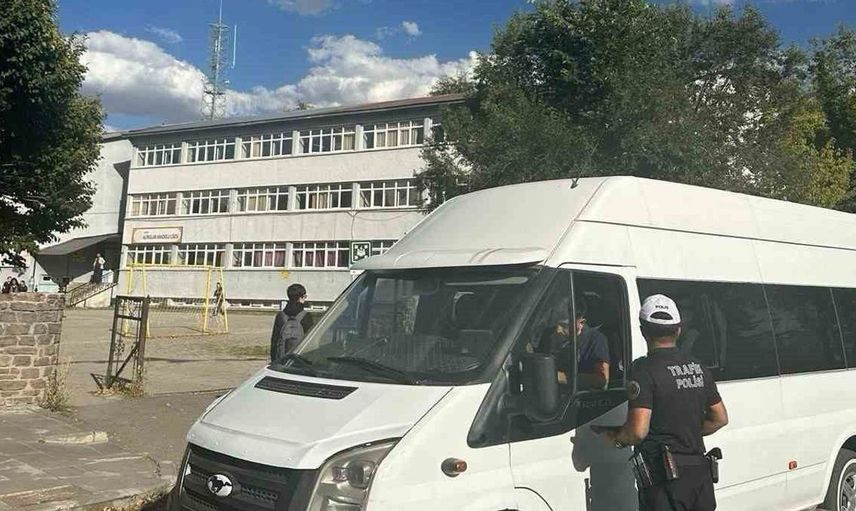 Kars'ta öğrenci servisleri için güvenlik denetimleri devam ediyor