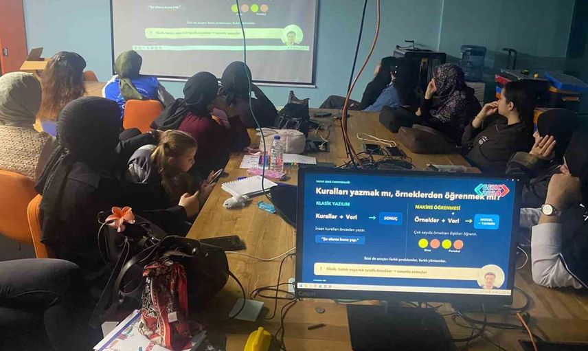 Düzce'de gençlere yapay zeka eğitimi ile yeni fırsatlar sunuluyor