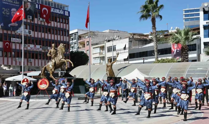 Menemen'de kurtuluş coşkusu: 104. yıl dönümünde birlik ve beraberlik vurgusu