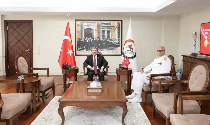 Tuğamiral gücüyen yeni görevine başladı: Karadeniz Bölge Komutanlığı'nda ilk ziyaretini gerçekleştirdi