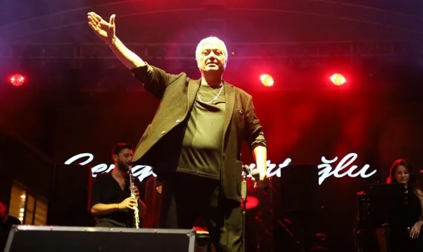 Cengiz Kurtoğlu, altın biber festivalinde coşkulu bir konser verdi