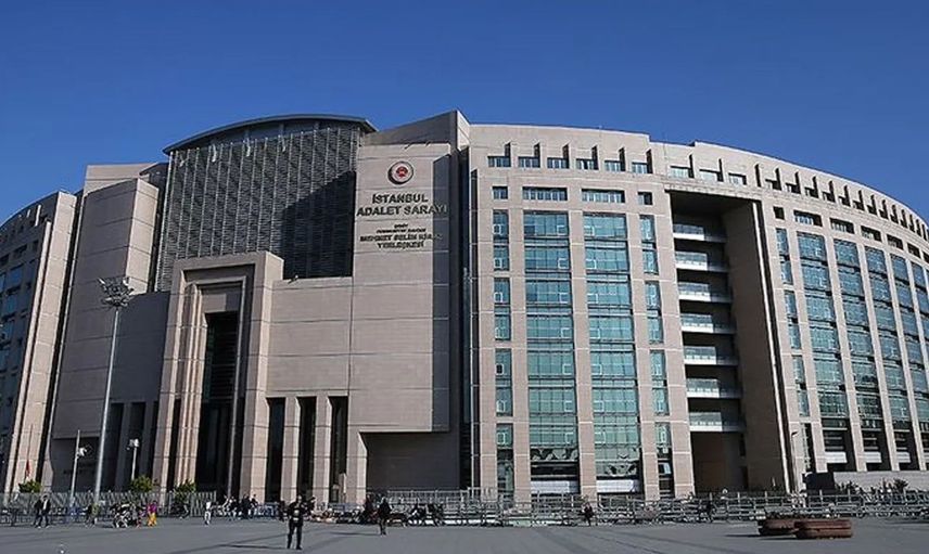 Çağlayan Adliyesinde Hırsız polisin elinde kaçmaya çalıştı: O anlar sosyal medyada gündem oldu