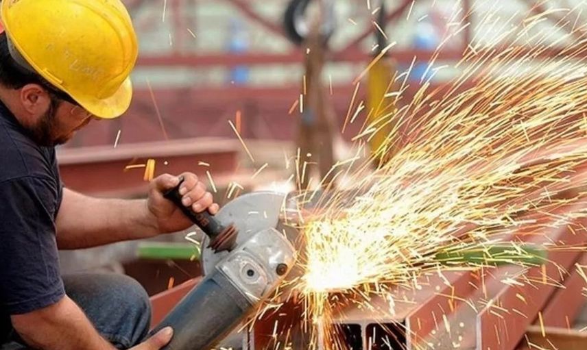Çalışma hayatında köklü değişiklikler yapılacak: Bütün işçilere kadro verilecek!