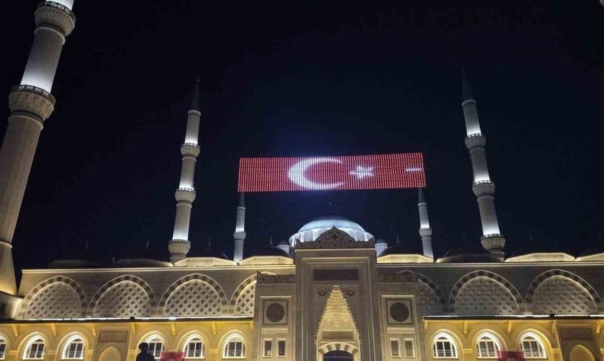 Çamlıca Camii’nde 15 Temmuz’un 10. yılında sela sesleri yankılandı
