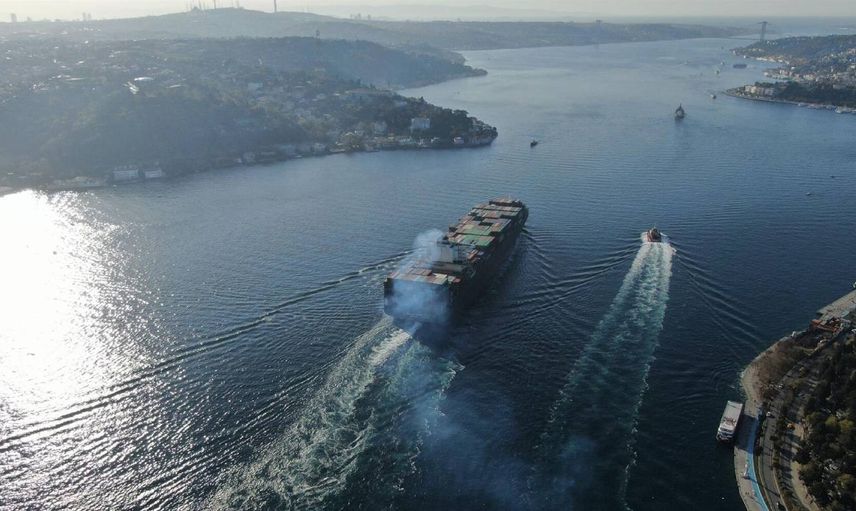 Çanakkale Boğazı'nda hava alarmı: Gemi geçişleri kapatıldı