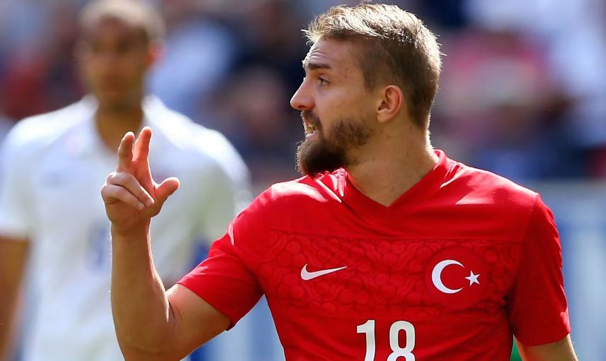 Caner Erkin zirvedeki ikiliyi es geçti: Yeni takımının kulüp binasına gitti