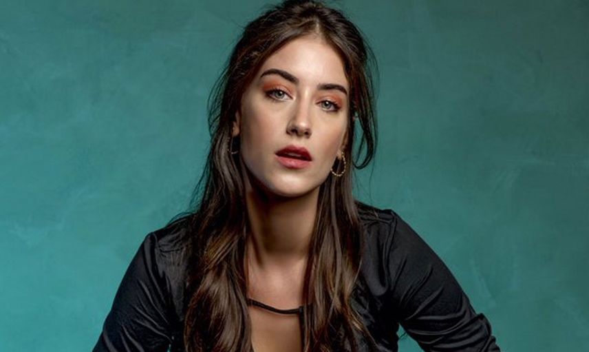Canlı Yayında Genç Kızı Azarlayan Esra Erol’a Hazal Kaya Ateş Püskürdü: Kadınları Bu Şov Sevdalılarından Kim Koruyacak?