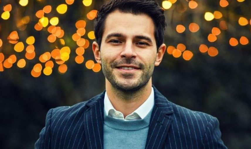 Çapkınlıklarıyla Nam Salmış Hakan Sabancı’nın Gizli Aşkı On Sekiz Yaşındaki Derin Talu Çıkınca Aygün Aydın Çıldırdı!