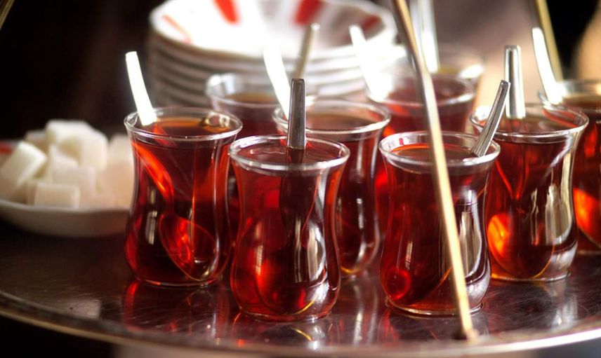 Çay tiryakilerini üzecek haber: Bir zam daha yapıldı
