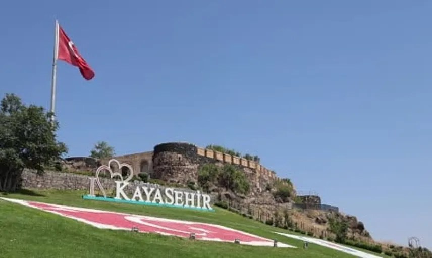 Kapadokya'da sanat buluşması: Türk dünyasının ressamları bir araya geldi