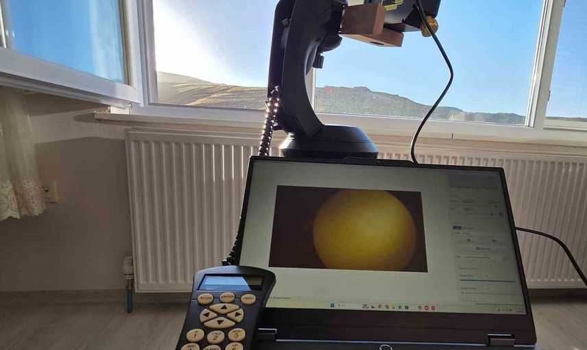 Bitlis'te uzayseverler güneşi mercek altına aldı