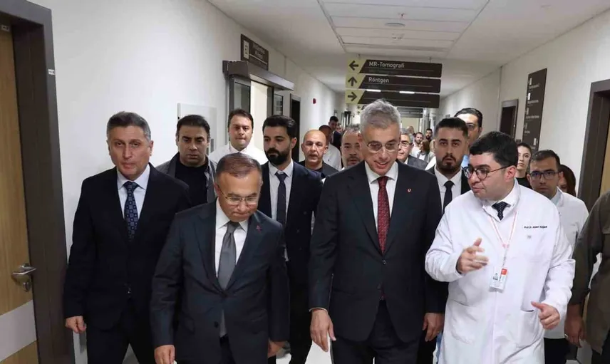 Sağlık Bakanı memişoğlu, yaralı milletvekili meriç’i hastanede ziyaret etti