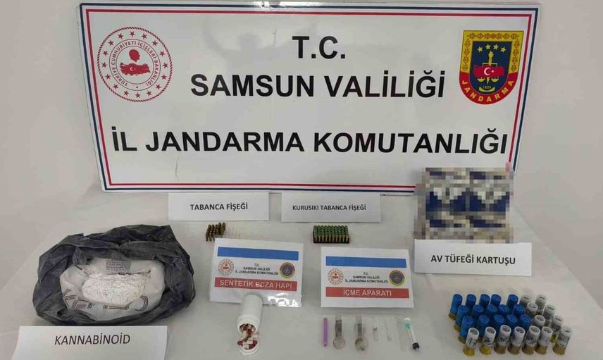 Samsun'da uyuşturucu operasyonu: 1 kilo 99 gram bonzai ve çok sayıda hap ele geçirildi