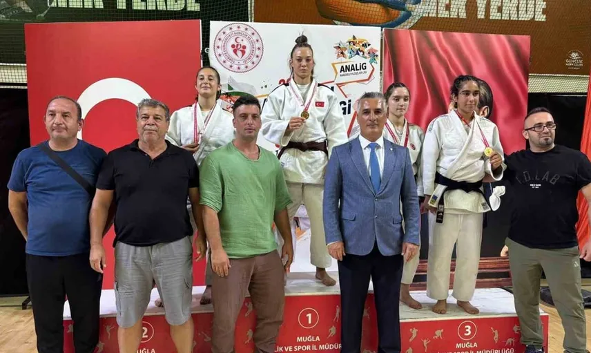 Eskişehirli judocu tuana kambur, Türkiye judo şampiyonasında altın madalya kazandı