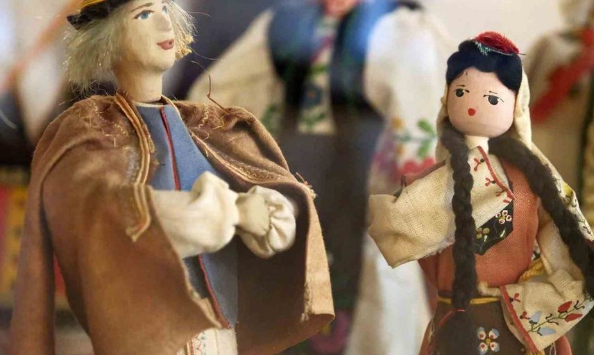 Kültürlerin renkleri folklorik bebeklerle yansıtıldı