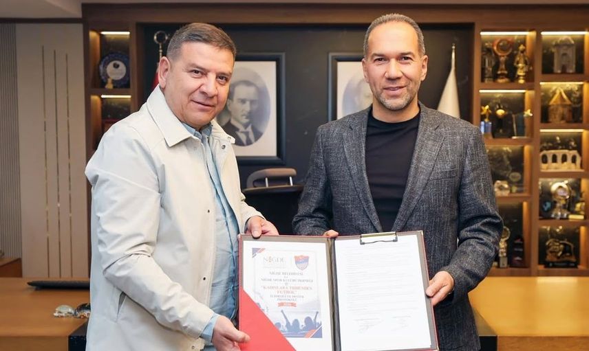 Niğde'de kadın ve çocuklara stadyumda ücretsiz maç keyfi