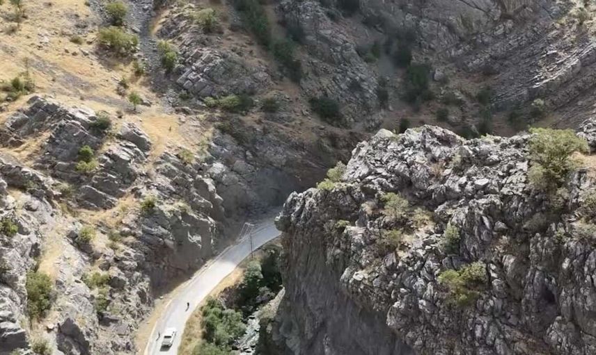 Beytüşşebap'ta ulaşımı kolaylaştıracak beton yol projesinde önemli ilerleme