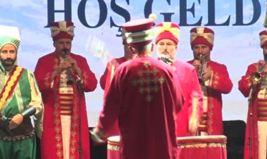 Sincan’da Türk dünyası festivali coşkusu: Azerin sahne aldı